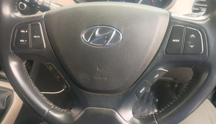 2017 Hyundai Grand i10 ASTA 1.2 KAPPA VTVT, Petrol, Manual, 62,915 km, interior
