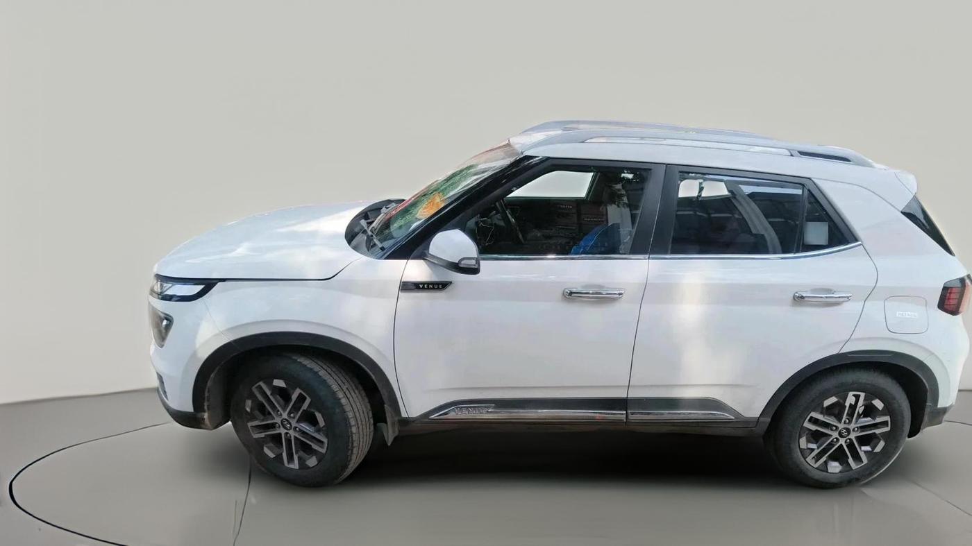 2022 Hyundai VENUE SX 1.2 PETROL, Petrol, Manual, 52,151 km, exterior