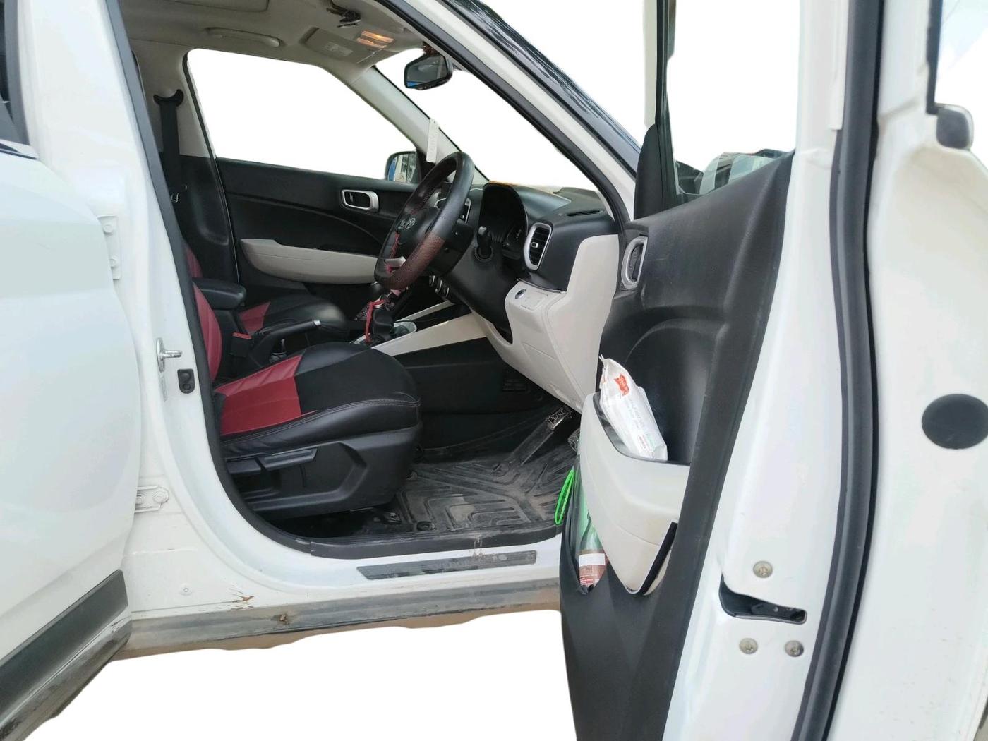 2022 Hyundai VENUE SX 1.2 PETROL, Petrol, Manual, 52,151 km, interior