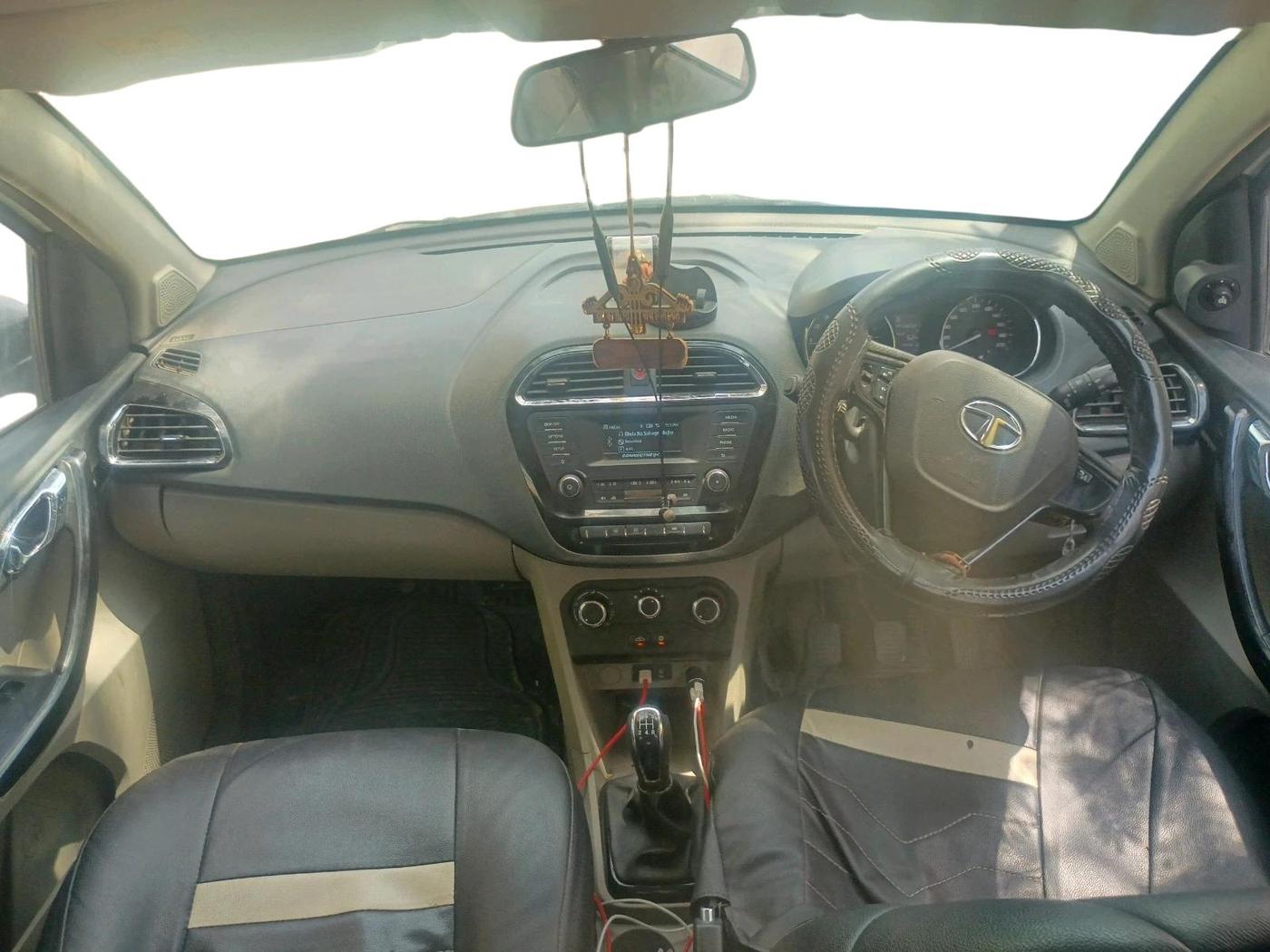 2018 Tata Tiago XZ PETROL, Petrol, Manual, 1,46,087 km, interior