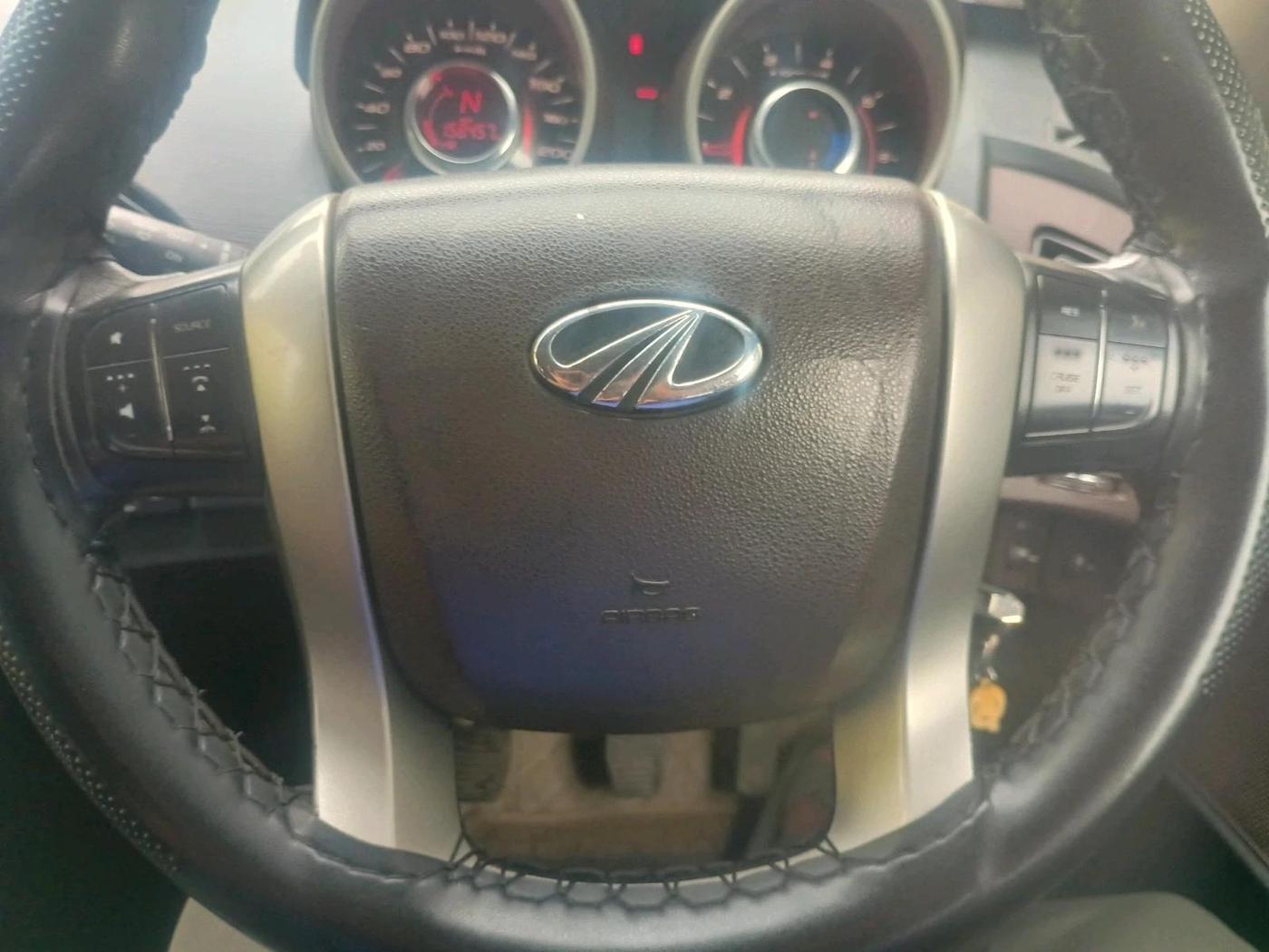 2012 Mahindra XUV500 W4, Diesel, Manual, 1,58,457 km, interior