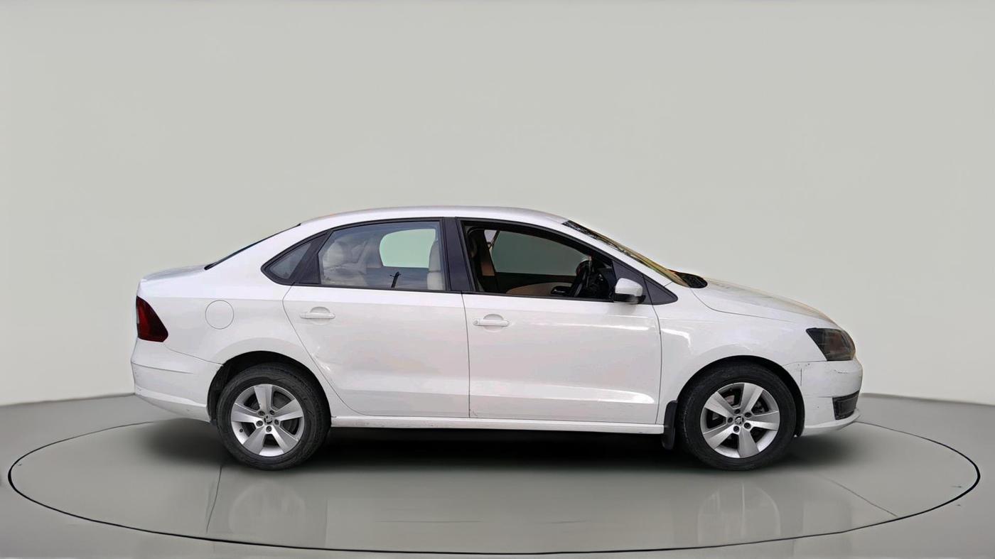 2016 Skoda Rapid 1.5 TDI CR ELEGANCE AT, Diesel, Automatic, 1,53,866 km, exterior