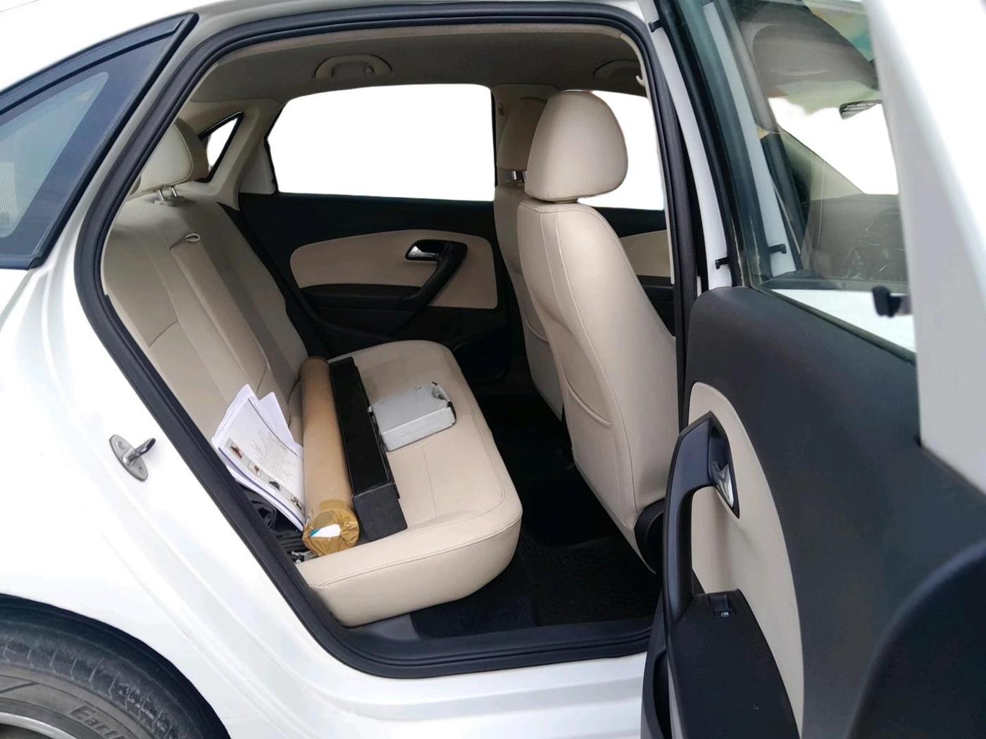 2016 Skoda Rapid 1.5 TDI CR ELEGANCE AT, Diesel, Automatic, 1,53,866 km, interior