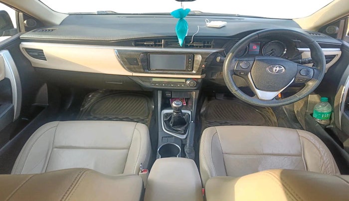 2014 Toyota Corolla Altis GL PETROL, Petrol, Manual, 85,026 km, interior