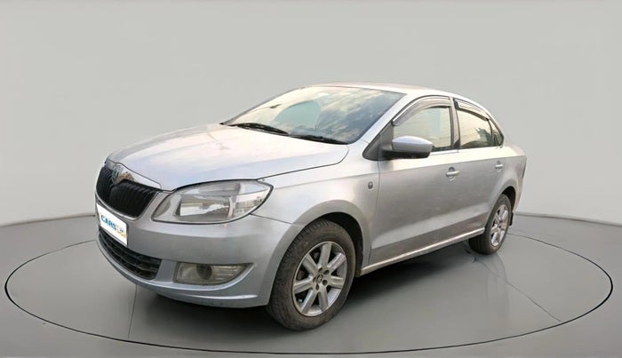 2013 Skoda Rapid AMBITION 1.6 TDI CR MT PLUS, Diesel, Manual, 77,357 km, exterior