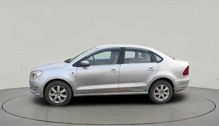 2013 Skoda Rapid AMBITION 1.6 TDI CR MT PLUS, Diesel, Manual, 77,357 km, exterior