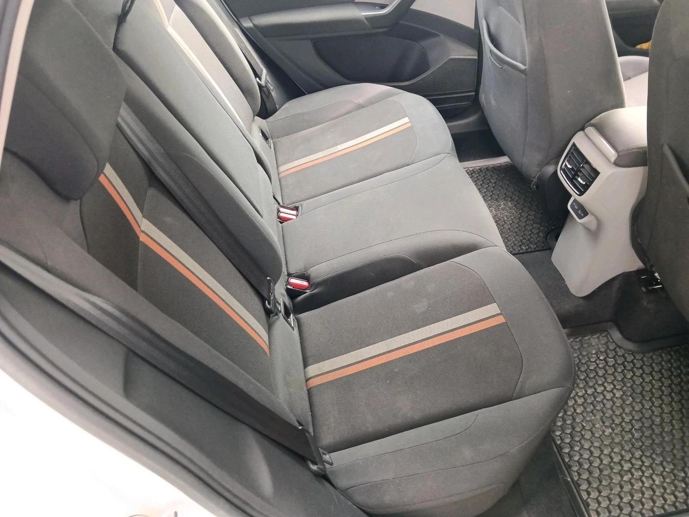 2022 Skoda KUSHAQ AMBITION 1.0L TSI AT, Petrol, Automatic, 68,618 km, interior