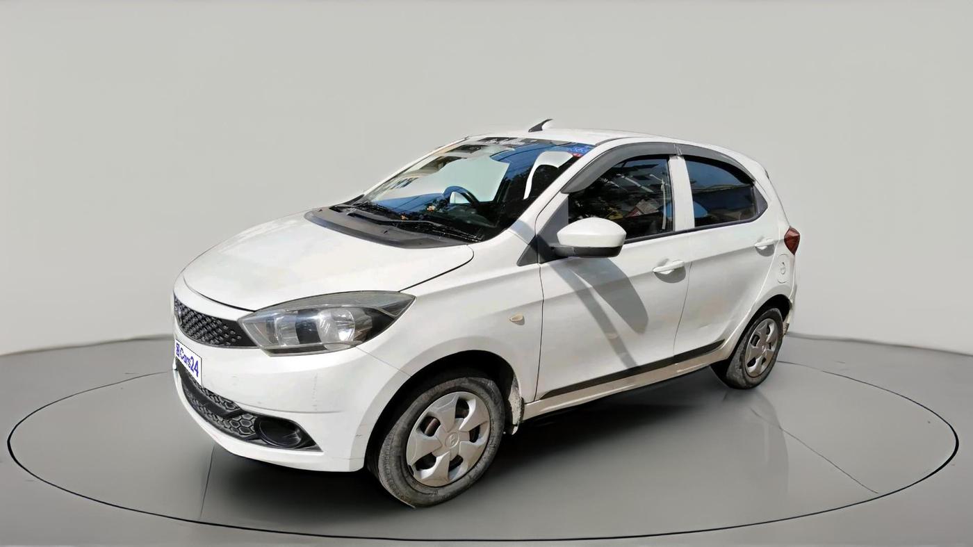 2018 Tata Tiago XT PETROL, Petrol, Manual, 76,220 km, exterior
