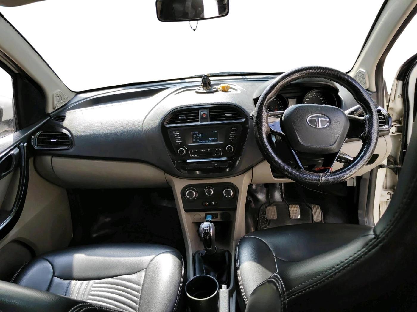 2018 Tata Tiago XT PETROL, Petrol, Manual, 76,220 km, interior