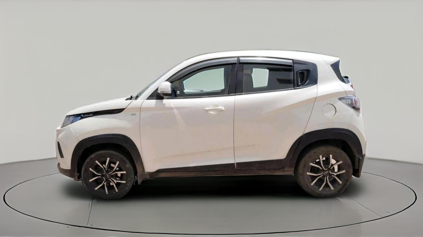 2017 Mahindra Kuv100 K8 6 STR, Petrol, Manual, 99,426 km, exterior