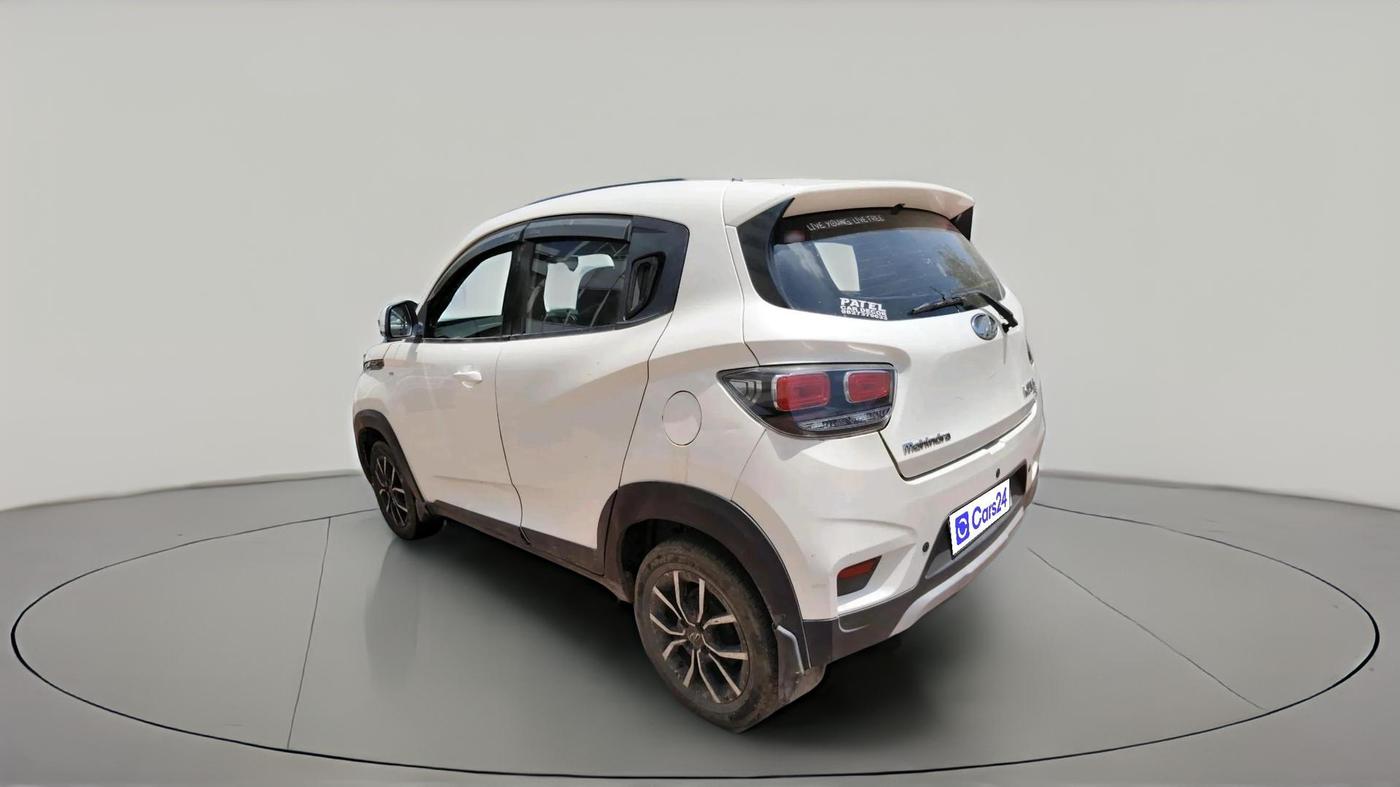 2017 Mahindra Kuv100 K8 6 STR, Petrol, Manual, 99,426 km, exterior