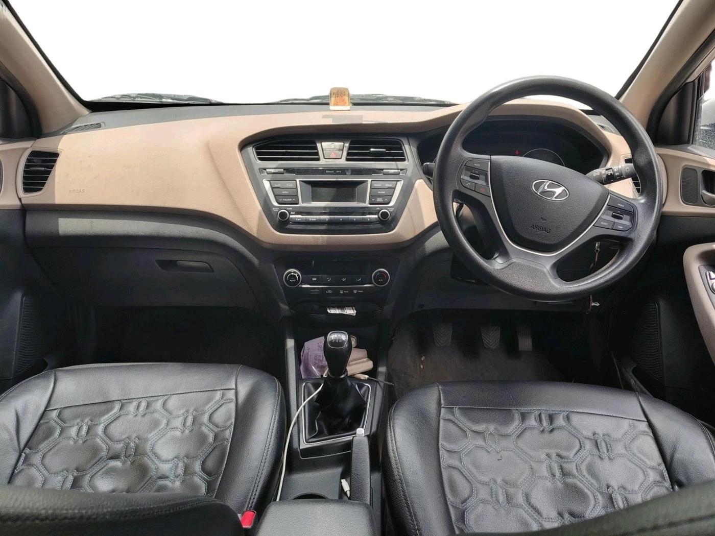 2016 Hyundai Elite i20 SPORTZ 1.2, Petrol, Manual, 1,00,203 km, interior