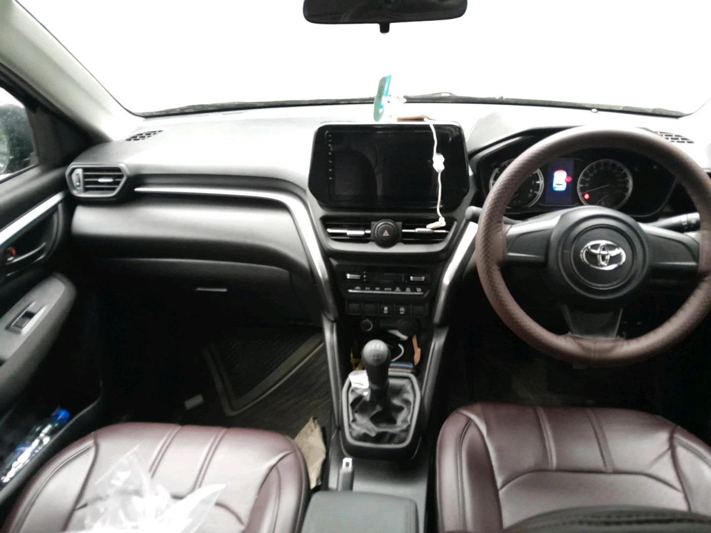 2026 Toyota URBAN CRUISER HYRYDER E NEO DRIVE, Petrol, Manual, 7,159 km, interior