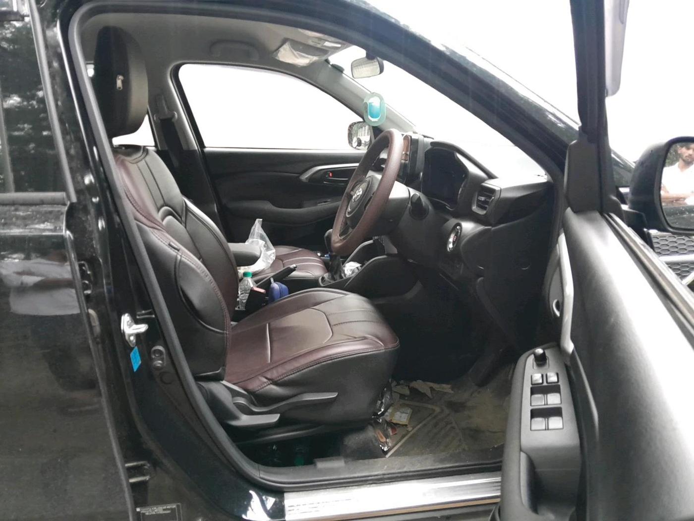 2026 Toyota URBAN CRUISER HYRYDER E NEO DRIVE, Petrol, Manual, 7,159 km, interior