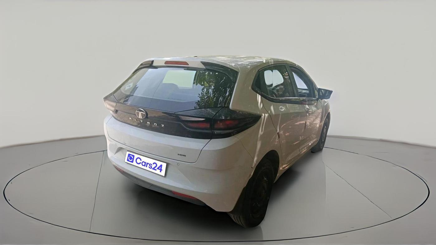 2025 Tata ALTROZ XE CNG, CNG, Manual, 6,886 km, exterior