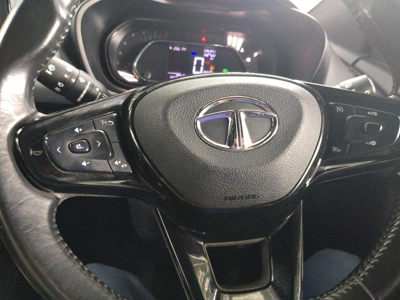 2023 Tata NEXON XZ PLUS SUNROOF DARK DIESEL, Diesel, Manual, 56,728 km, interior