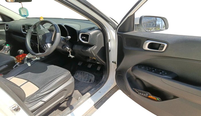 2019 Hyundai VENUE S 1.2, Petrol, Manual, 23,550 km, interior