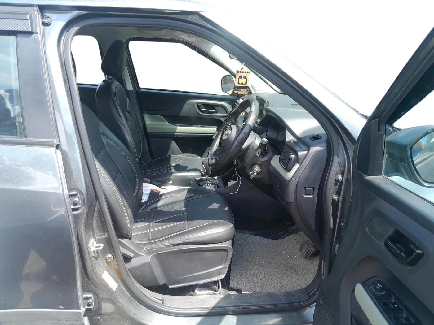 2023 Tata PUNCH ADVENTURE AMT, Petrol, Automatic, 66,386 km, interior
