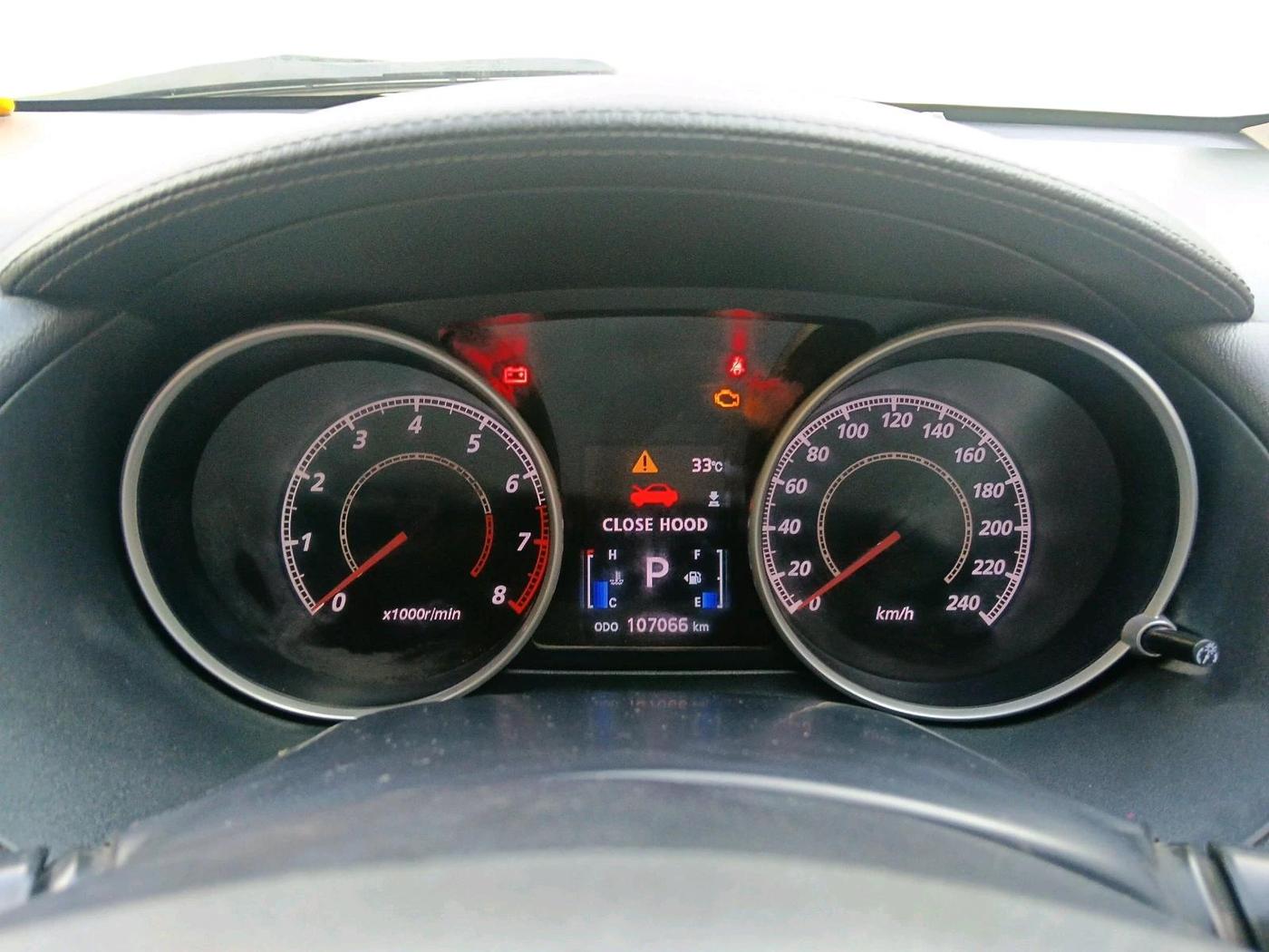 2011 Mitsubishi Outlander 2.4 MIVEC, Petrol, Automatic, 1,07,066 km, interior