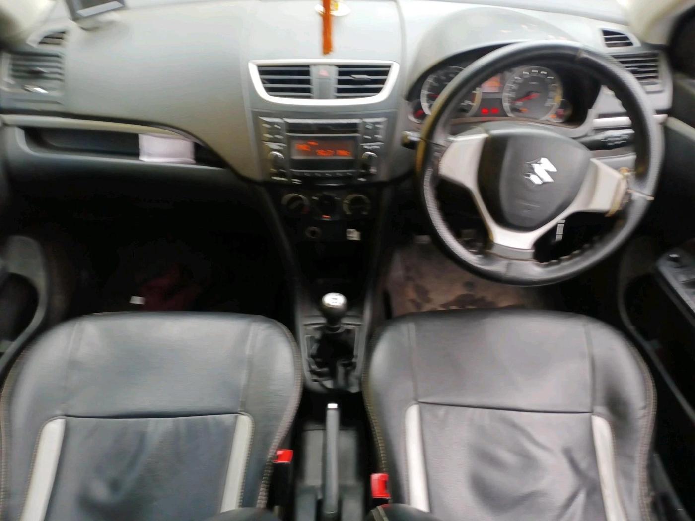 2017 Maruti Swift VXI, Petrol, Manual, 85,988 km, interior