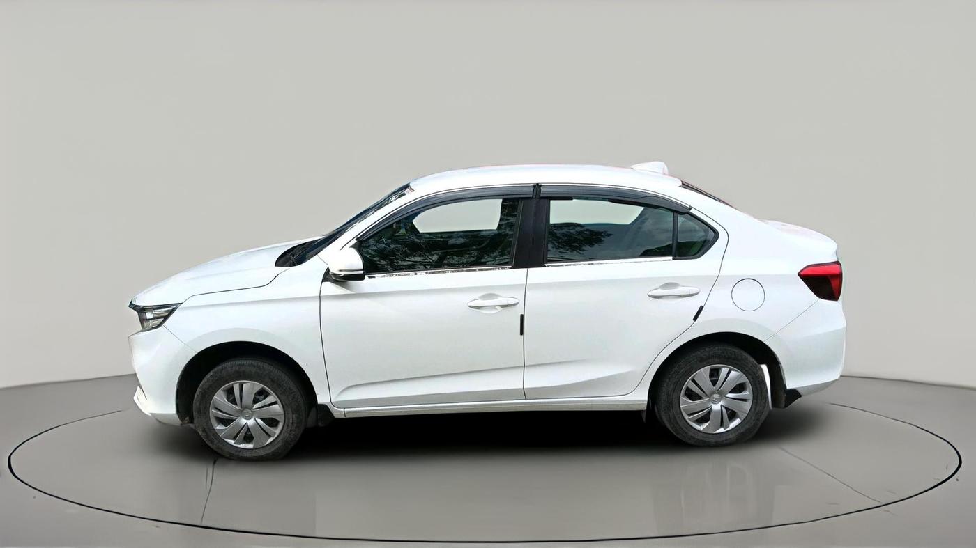 2024 Honda Amaze 1.2L I-VTEC S, Petrol, Manual, 31,302 km, exterior
