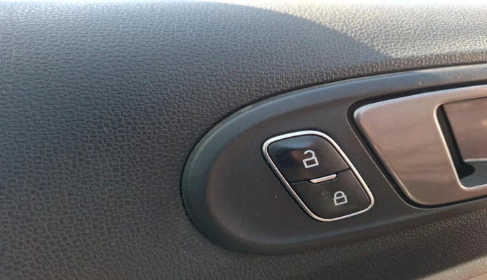 2019 Ford Ecosport TITANIUM 1.5L DIESEL, Diesel, Manual, 1,33,796 km, interior