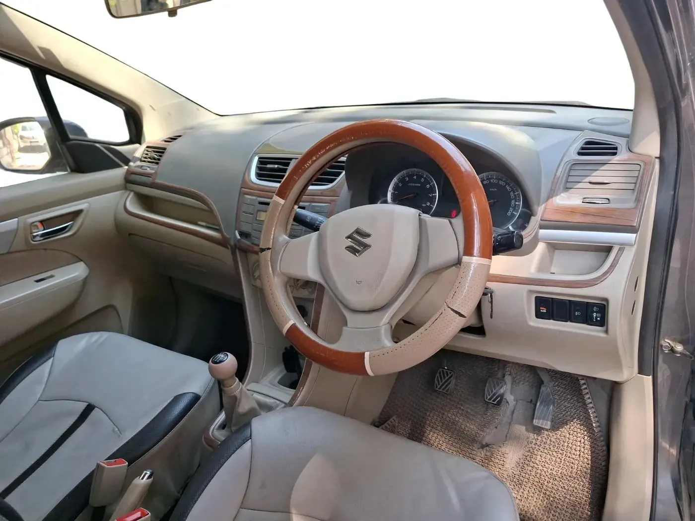 2014 Maruti Ertiga VXI, Petrol, Manual, 41,521 km, interior
