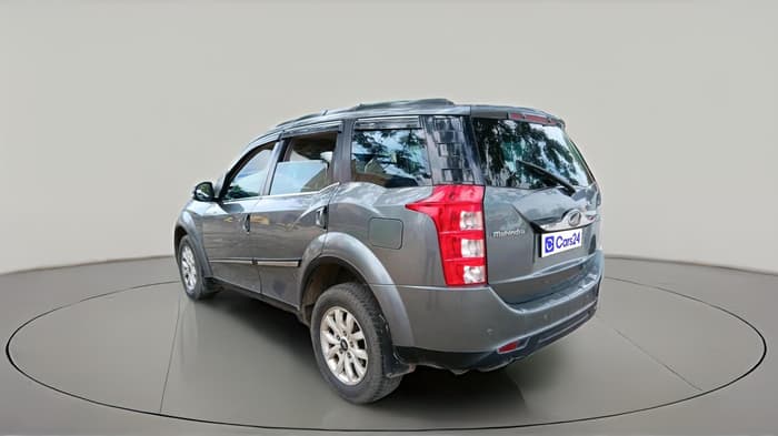 2016 Mahindra XUV500 W10 AT, Diesel, Automatic, 1,05,212 km, exterior