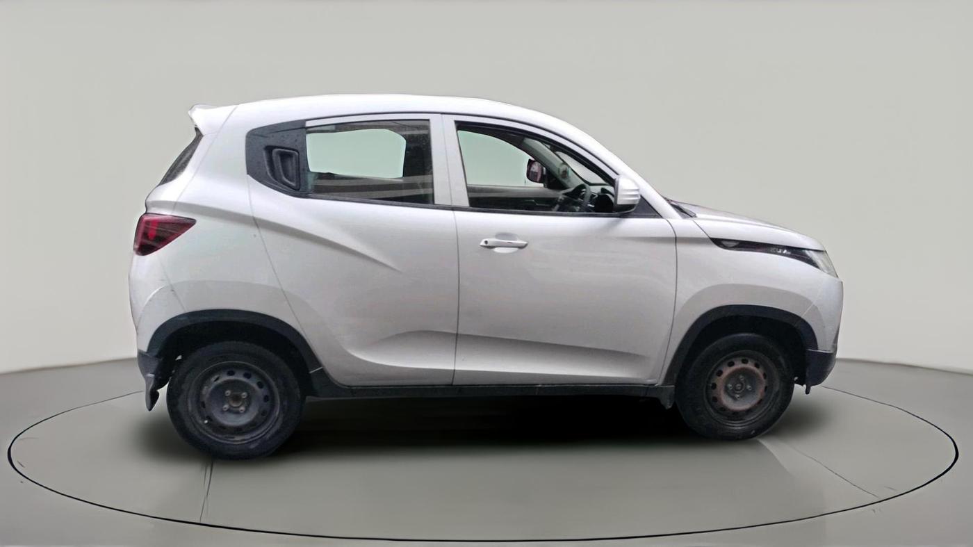 2016 Mahindra Kuv100 K4 6 STR, Petrol, Manual, 73,345 km, exterior