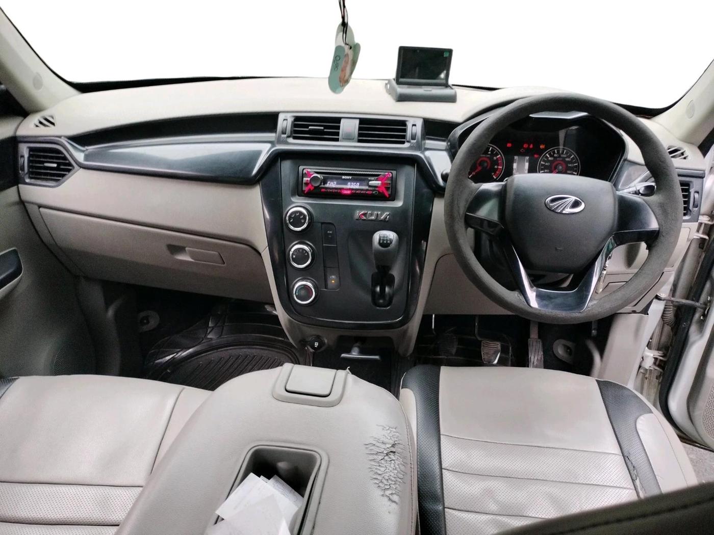 2016 Mahindra Kuv100 K4 6 STR, Petrol, Manual, 73,345 km, interior
