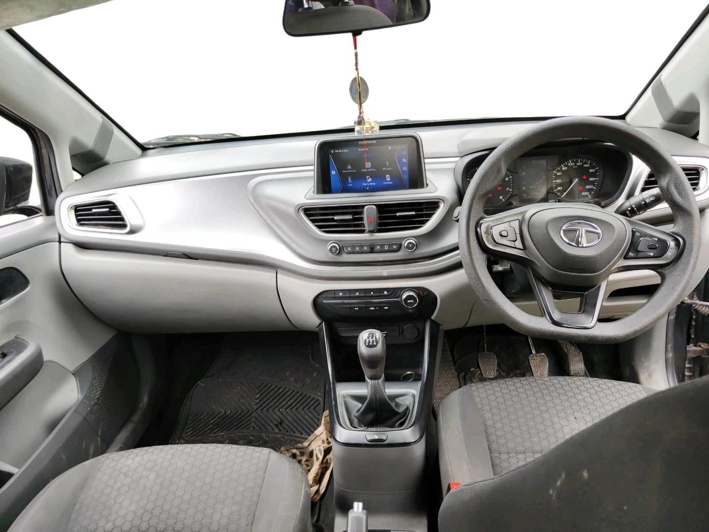 2020 Tata ALTROZ XT PETROL, Petrol, Manual, 44,028 km, interior
