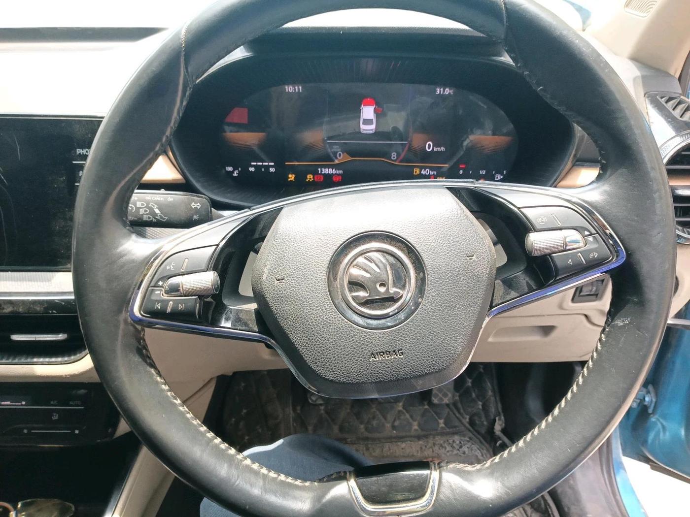 2022 Skoda SLAVIA STYLE 1.0L TSI MT, Petrol, Manual, 13,886 km, interior