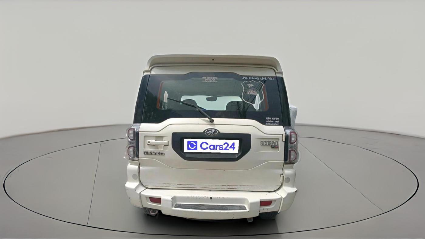 2015 Mahindra Scorpio S6 PLUS, Diesel, Manual, 1,96,215 km, exterior