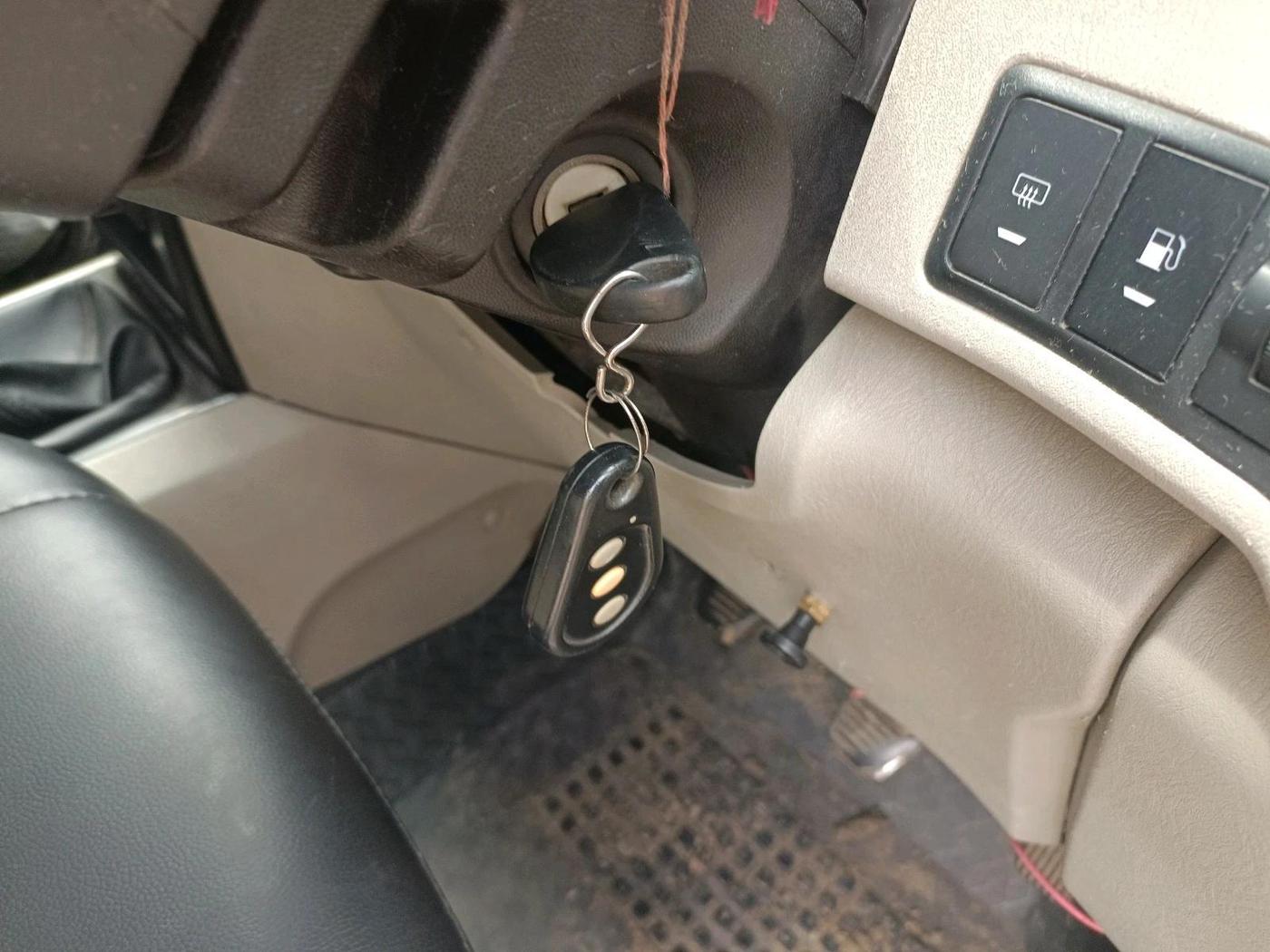 2015 Mahindra Scorpio S6 PLUS, Diesel, Manual, 1,96,215 km, interior