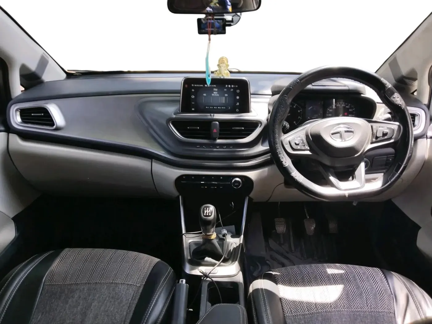 2021 Tata ALTROZ XZ DIESEL, Diesel, Manual, 76,070 km, interior
