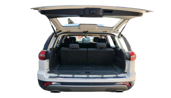 2018 Tata Hexa XTA 4X2 7 STR, Diesel, Automatic, 1,07,299 km, exterior