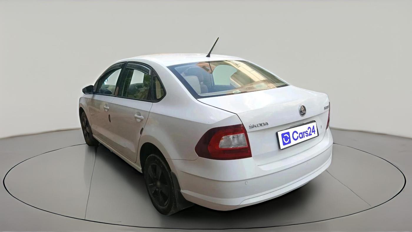 2018 Skoda Rapid AMBITION 1.6 MPI MT, Petrol, Manual, 49,322 km, exterior