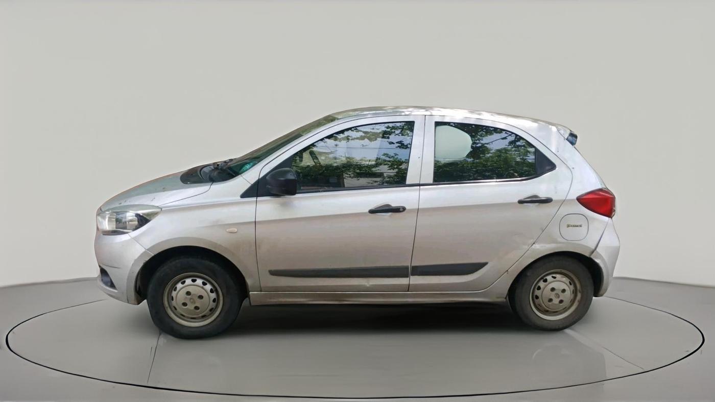 2018 Tata Tiago XM PETROL, CNG, Manual, 56,873 km, exterior