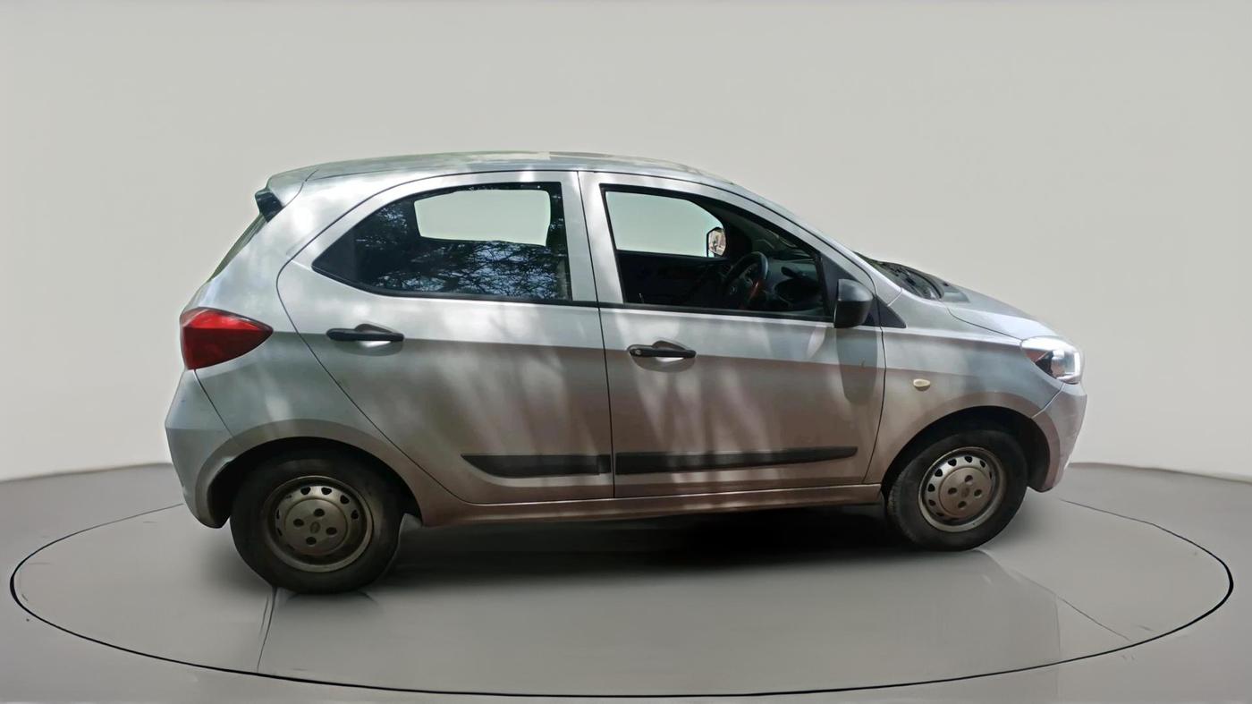 2018 Tata Tiago XM PETROL, CNG, Manual, 56,873 km, exterior