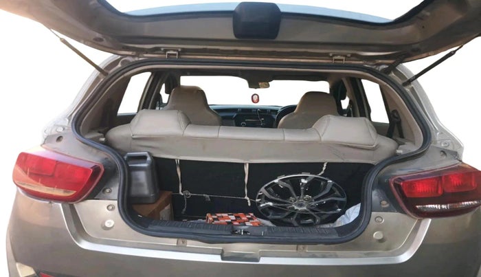 2017 Mahindra Kuv100 K2 D 6 STR, Diesel, Manual, 1,15,571 km, exterior