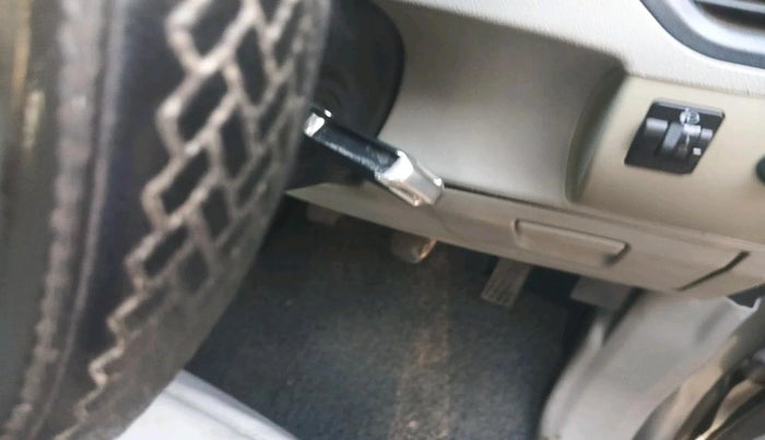 2017 Mahindra Kuv100 K2 D 6 STR, Diesel, Manual, 1,15,571 km, interior