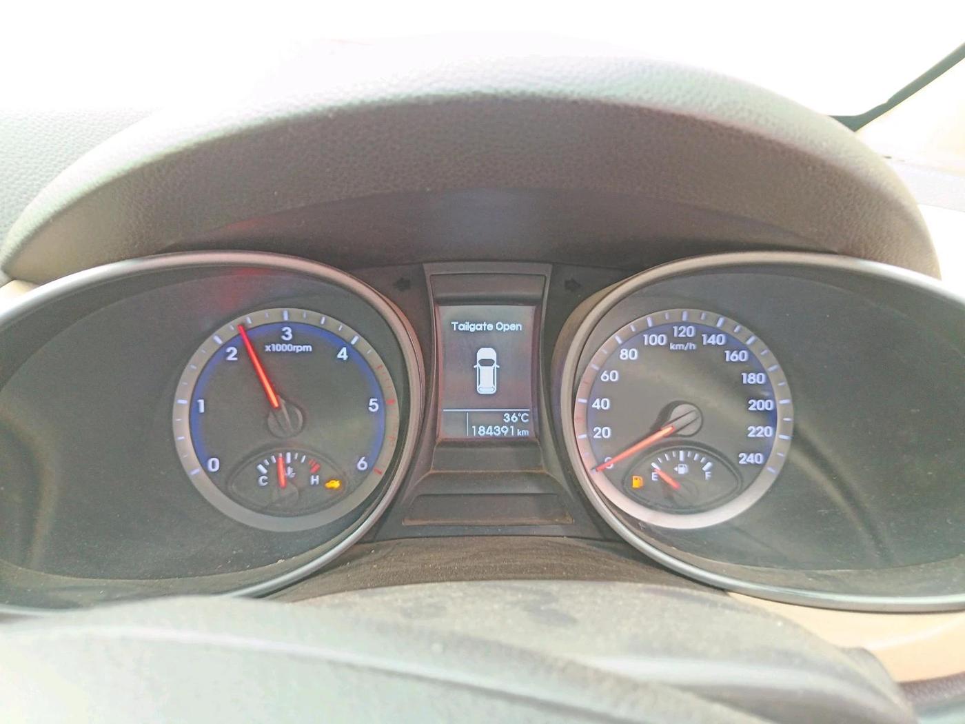 2015 Hyundai Santa Fe 2 WD, Diesel, Manual, 1,84,391 km, interior