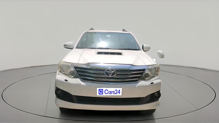 2015 Toyota Fortuner 3.0 4X4 MT, Diesel, Manual, 1,90,185 km, exterior