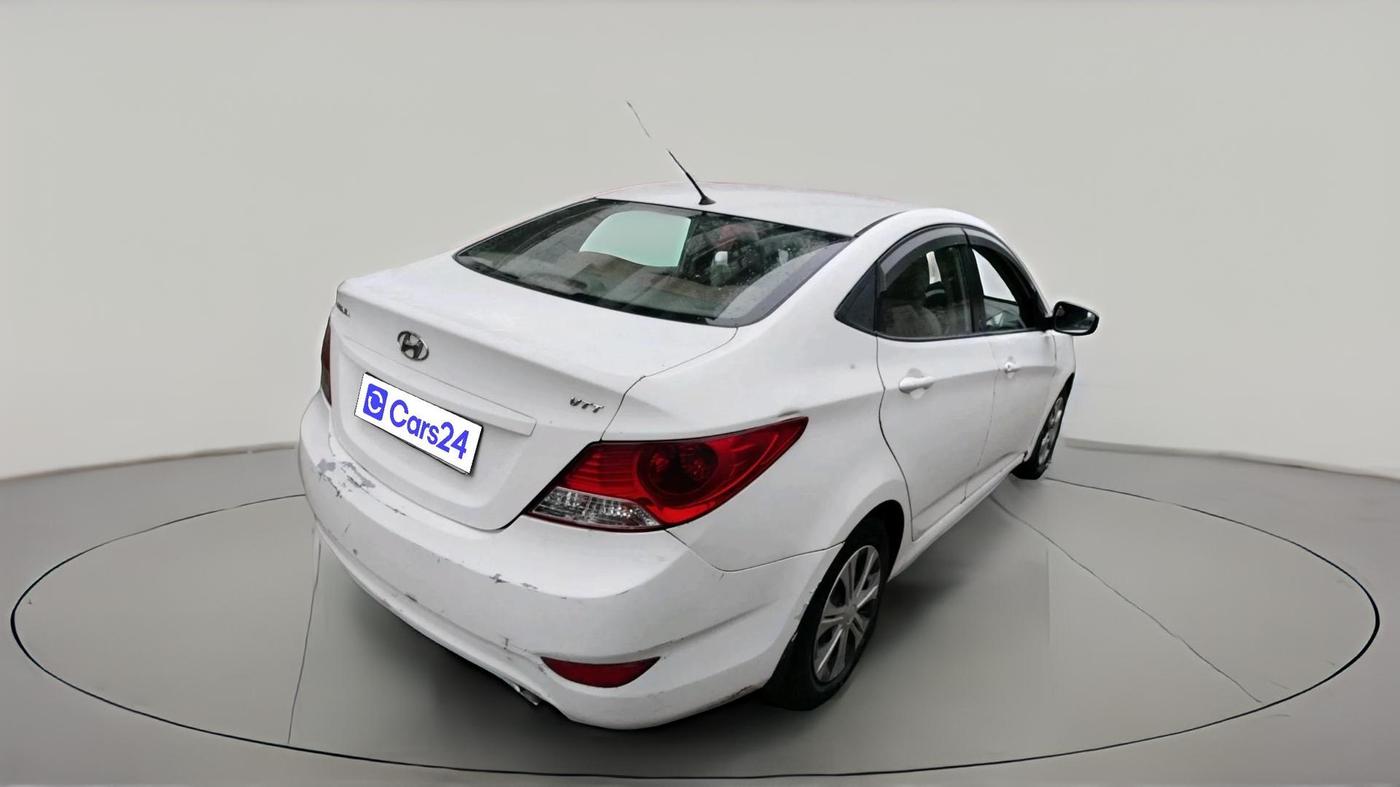 2013 Hyundai Verna FLUIDIC 1.6 VTVT, Petrol, Manual, 77,106 km, exterior