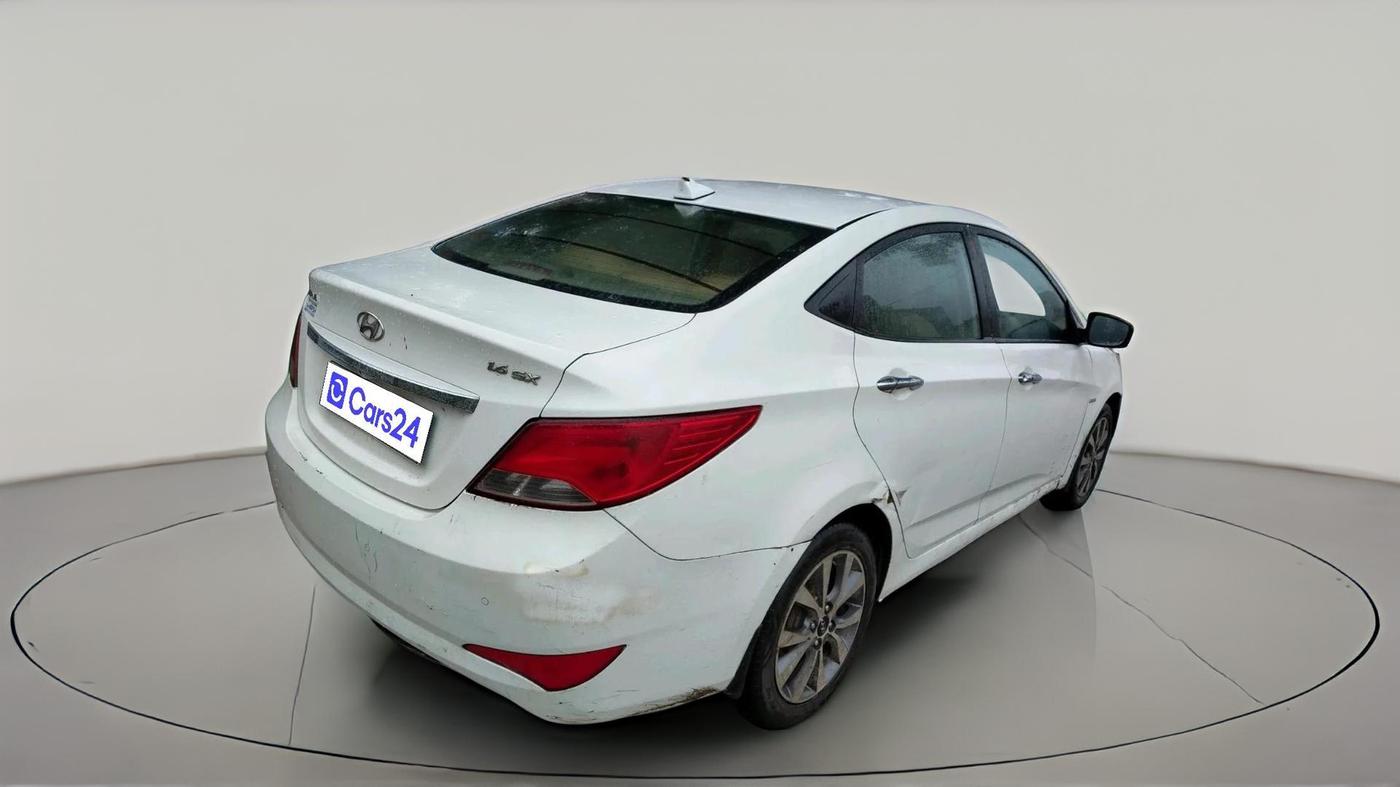 2015 Hyundai Verna FLUIDIC 1.6 CRDI SX, Diesel, Manual, 1,56,241 km, exterior