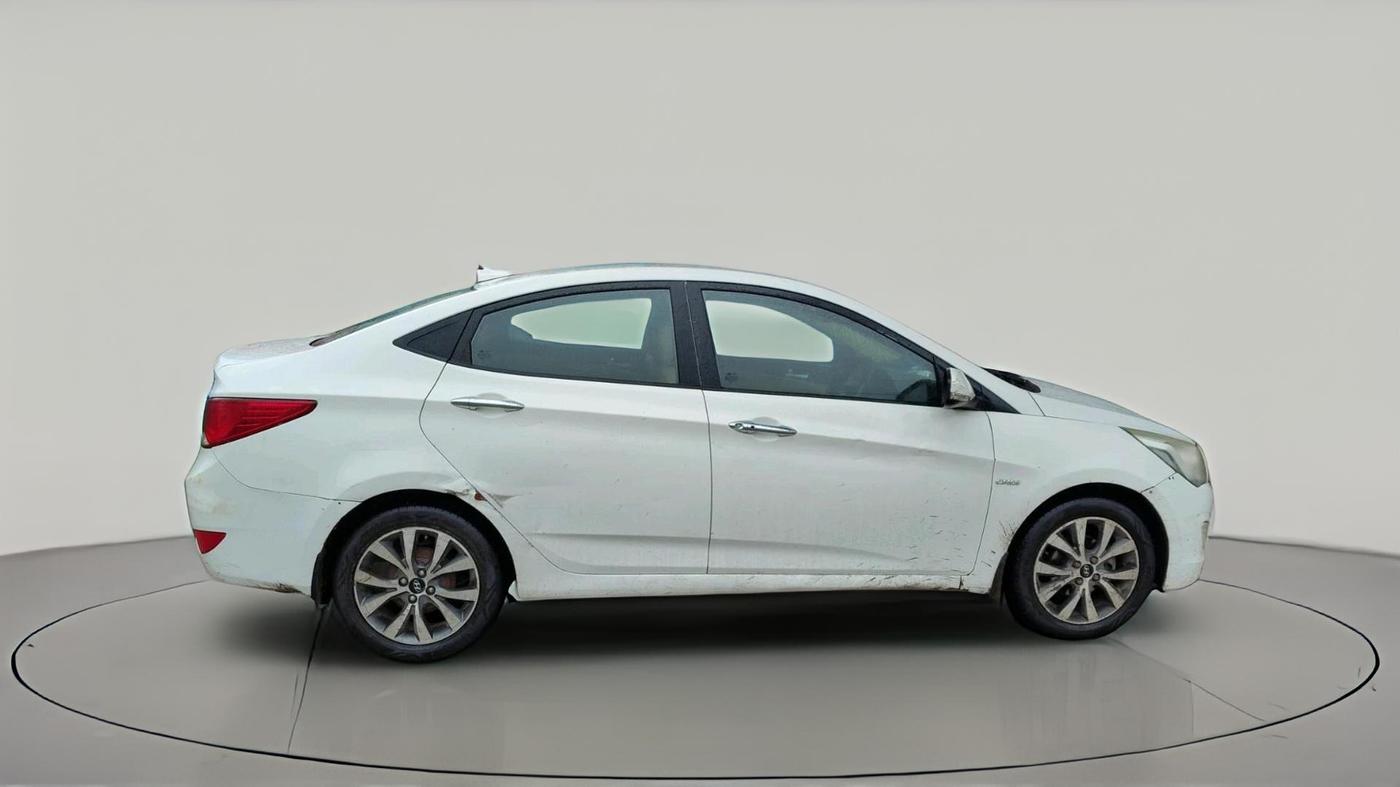 2015 Hyundai Verna FLUIDIC 1.6 CRDI SX, Diesel, Manual, 1,56,241 km, exterior