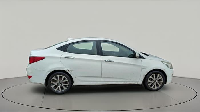 2015 Hyundai Verna FLUIDIC 1.6 CRDI SX, Diesel, Manual, 1,56,241 km, exterior