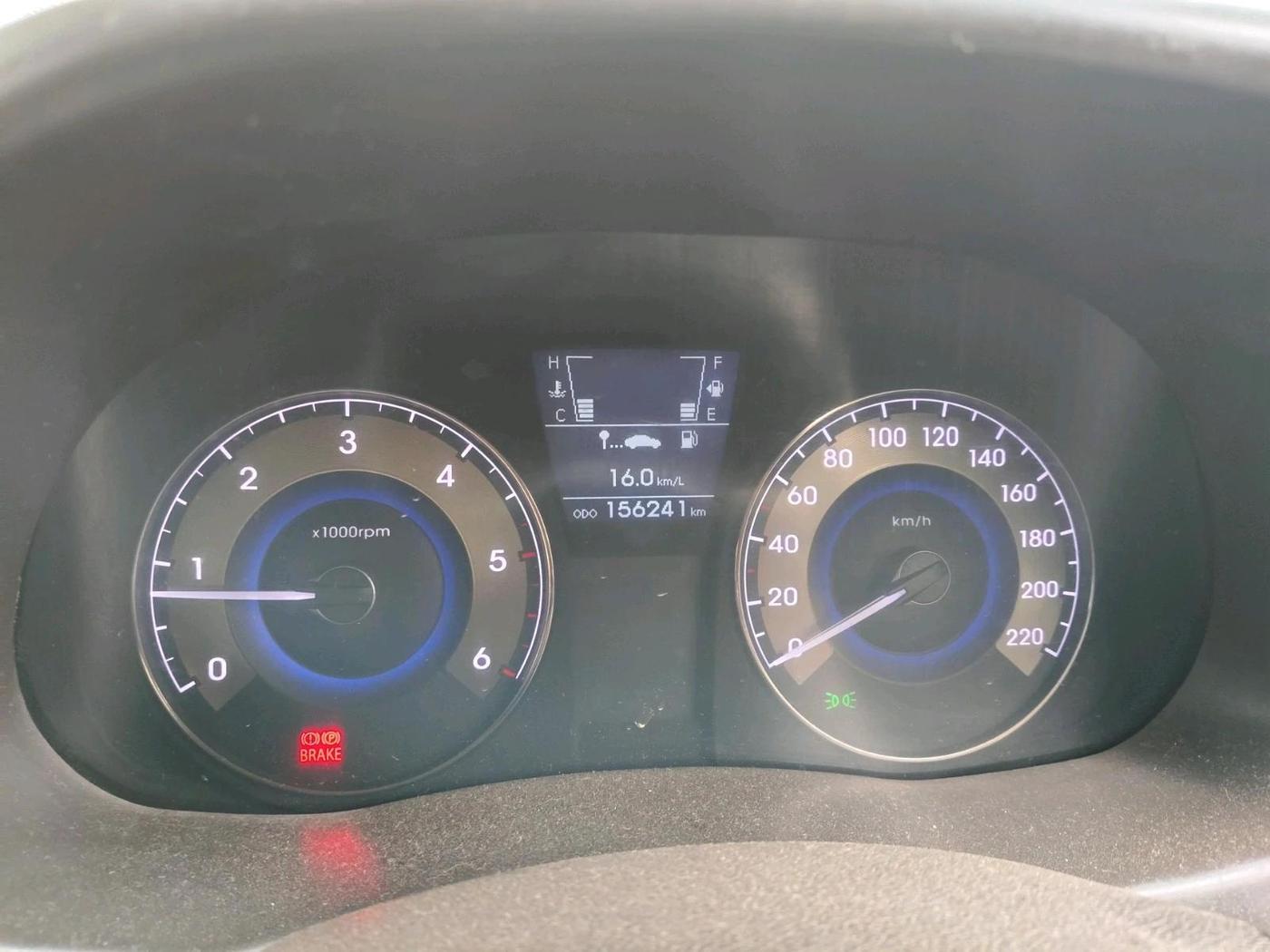 2015 Hyundai Verna FLUIDIC 1.6 CRDI SX, Diesel, Manual, 1,56,241 km, interior