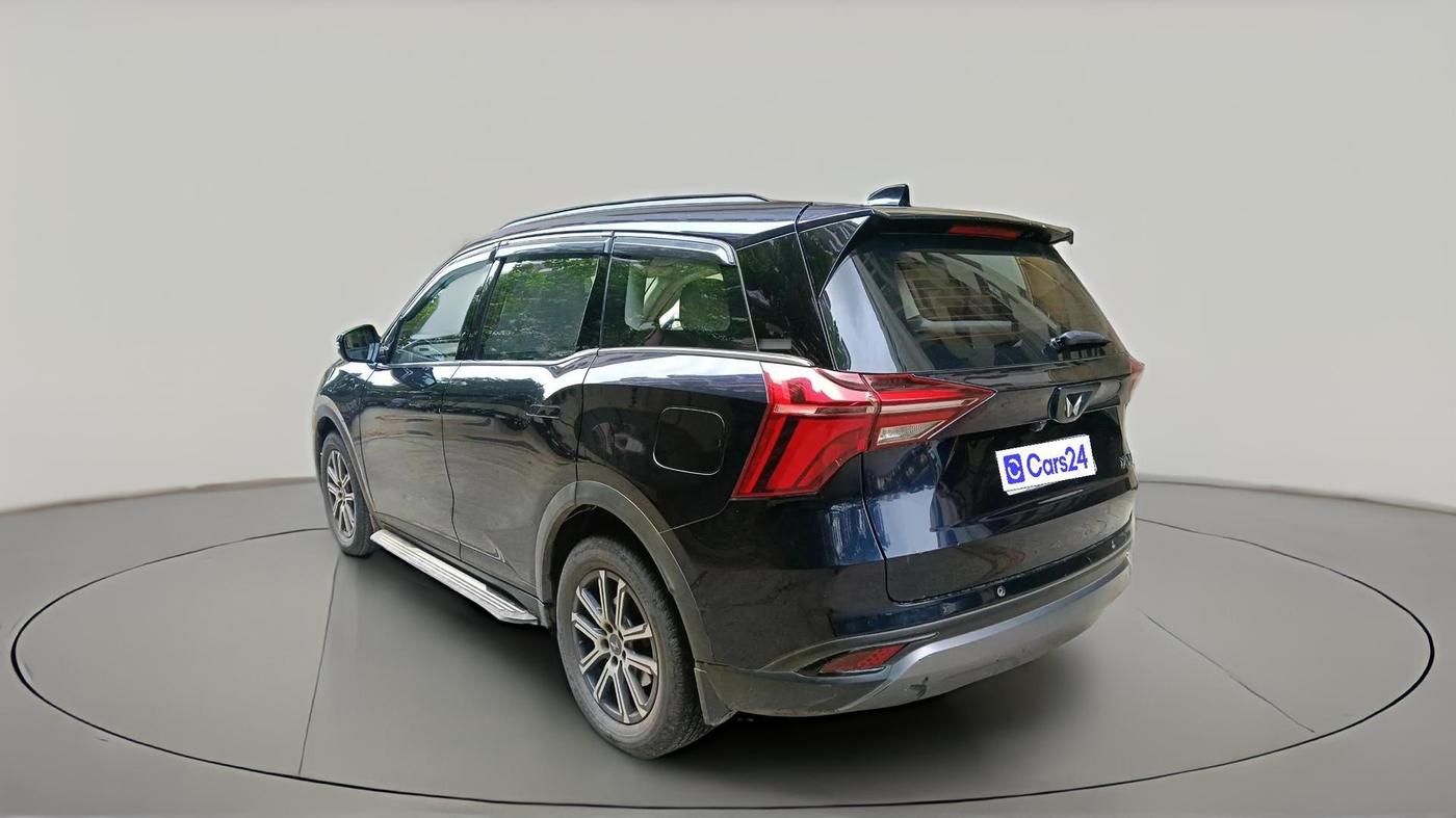 2022 Mahindra XUV700 AX 7 P AT 7 STR, Petrol, Automatic, 61,734 km, exterior