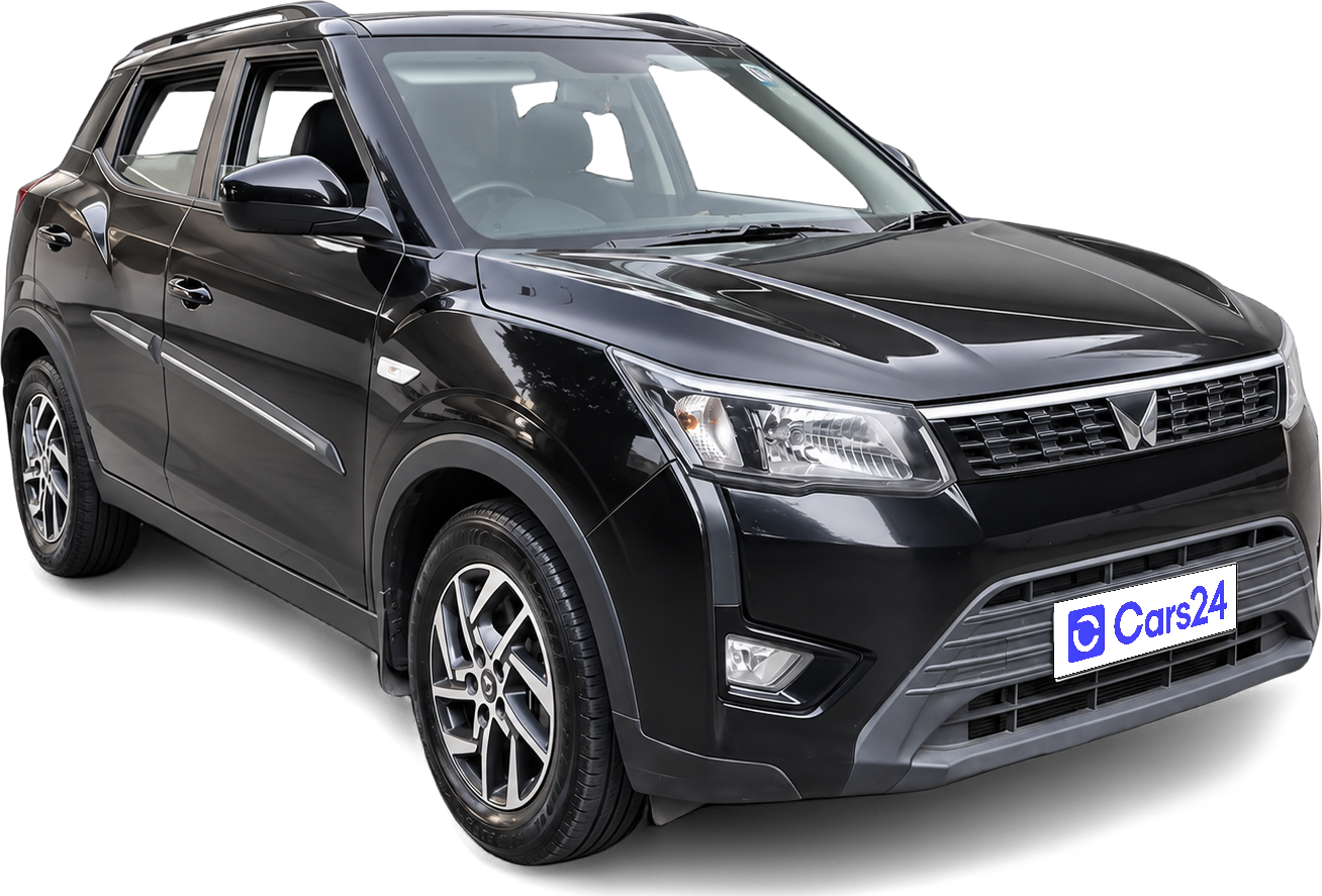 2023 Mahindra XUV300 - SUV - Diesel - Manual - ₹8.10 lakh